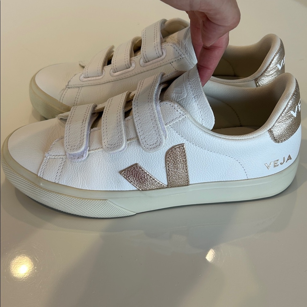 Veja Recife Leather White Platine Sneaker Size 9US/40EUR - Picture 9 of 14
